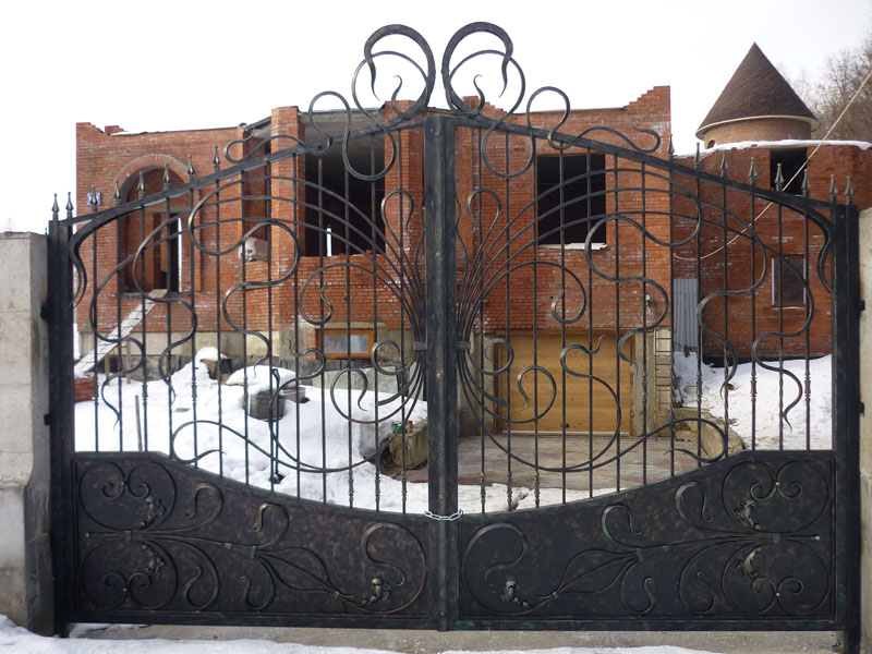 Ворота в Алматы (для примера №3)