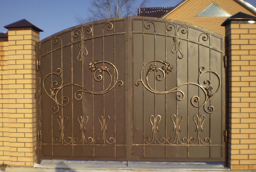 Ворота в Алматы (для примера №6)
